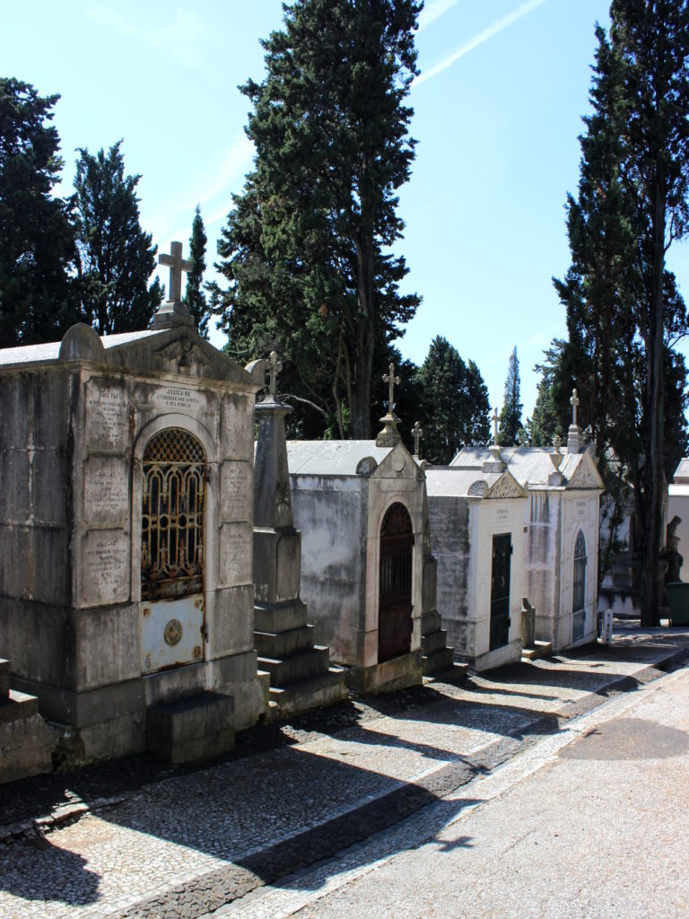 Cemiterio dos Prazeres Lissabon Lisbon Lisboa Friedhof Mausoleum Grab Graveyard