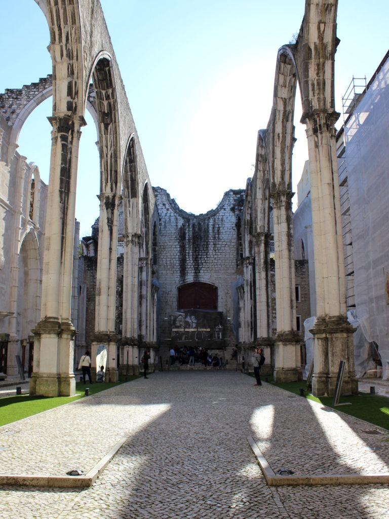 Lissabon Lisbon Lisboa Igreja do Carmo Church Cathedral Travel Guide Tipps