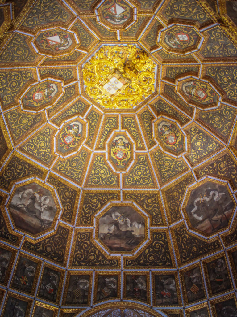 Palácio National de Sintra National Palace Nationalpalast Lissabon Decke Wappensaal Ceiling Coats Of Arms Gold